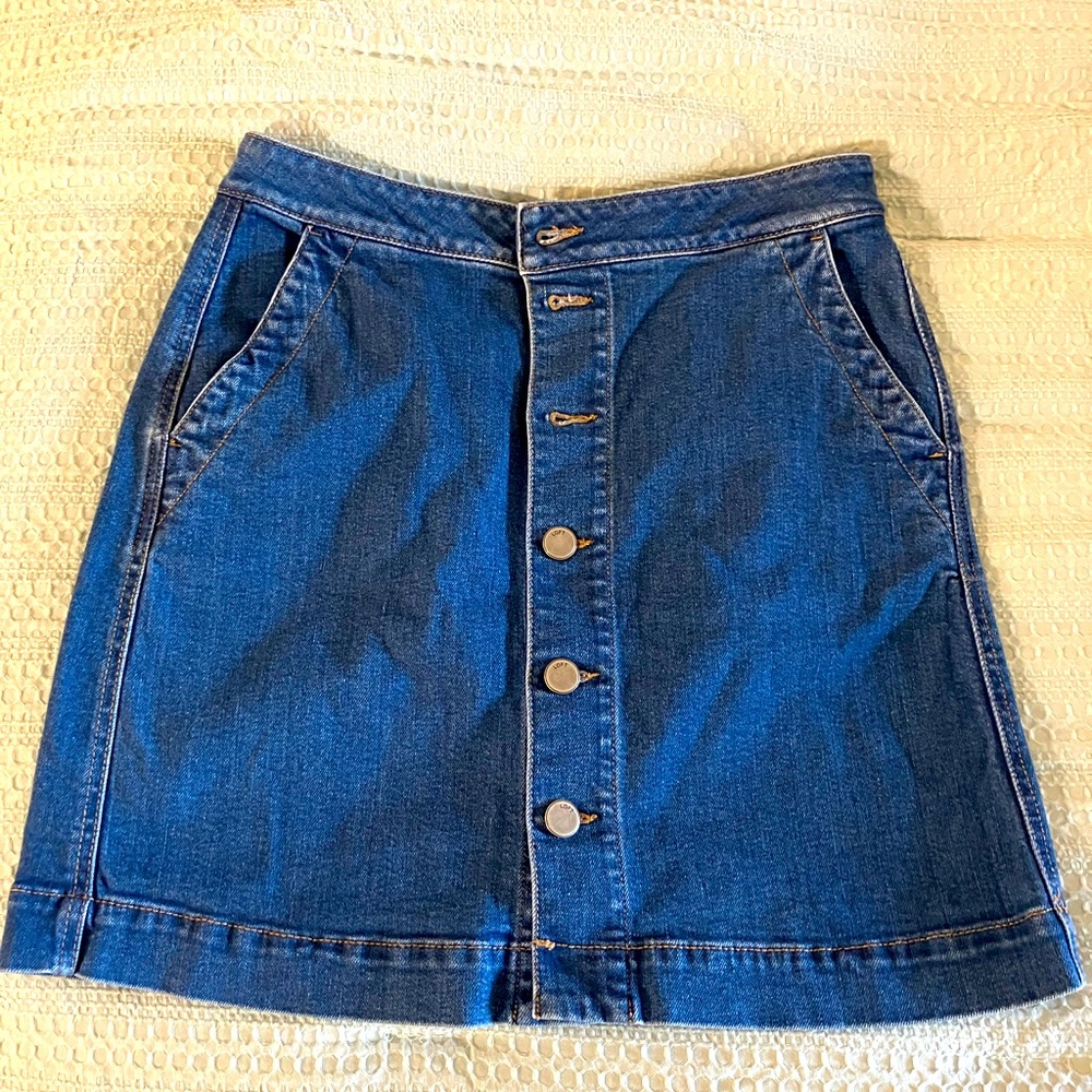 LOFT buttoned denim skirt